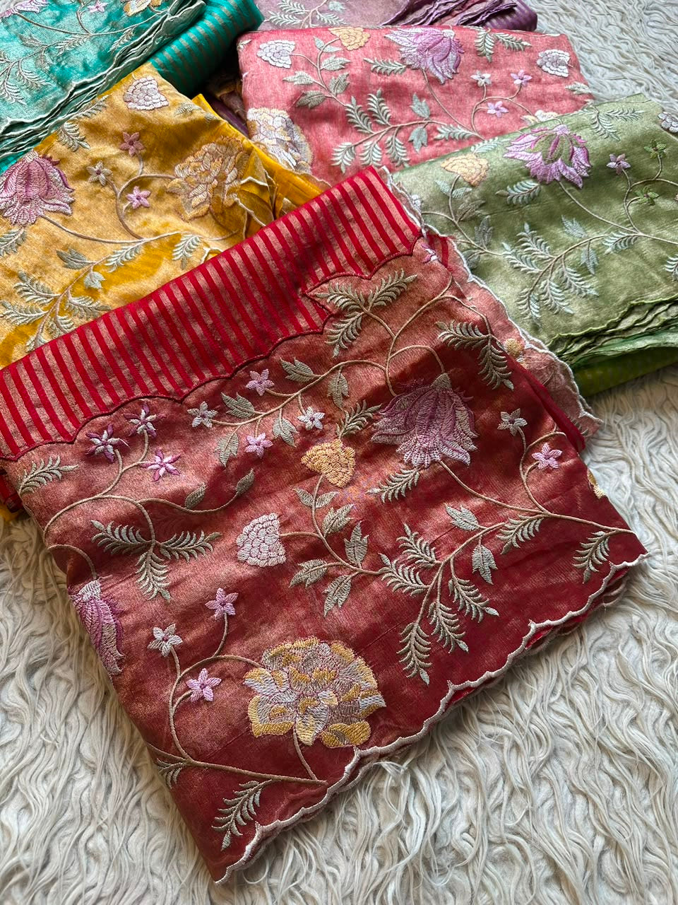MANOHARI - HANDWOVEN KORA SILK