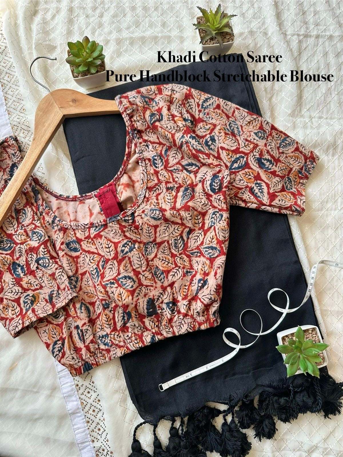 SUCHI - STRECHABLE HANDBLOCK BLOUSE.