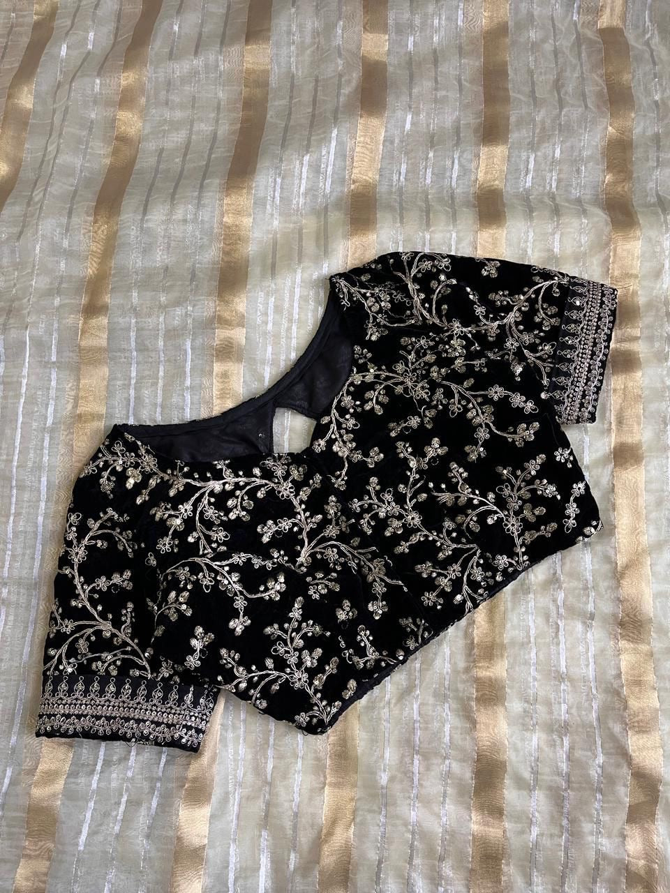AROHI - IVORY GOLD TISSUE SILK