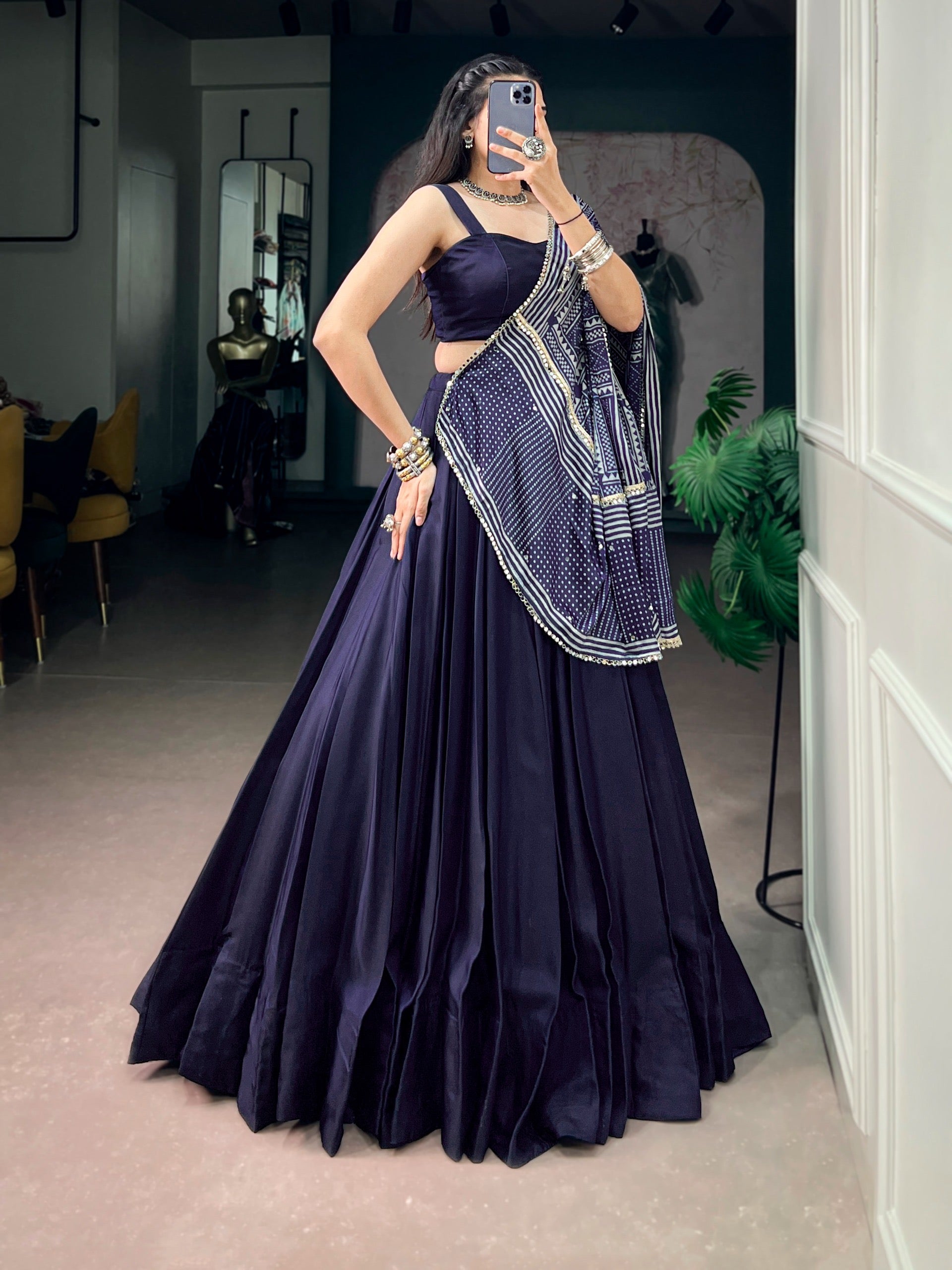 PRISHA 2 - NAVRATRI CHOLI