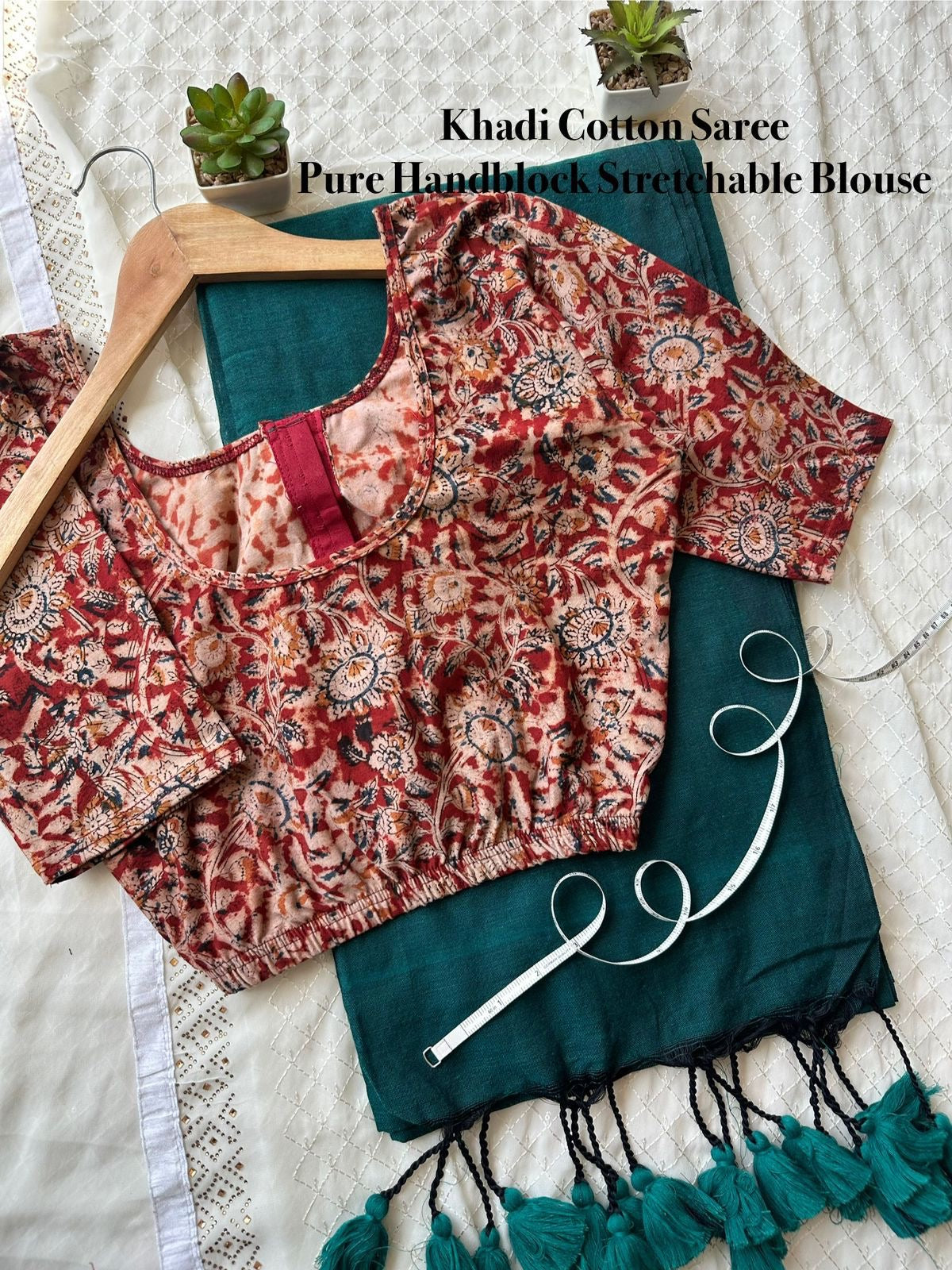 SUCHI - STRECHABLE HANDBLOCK BLOUSE.