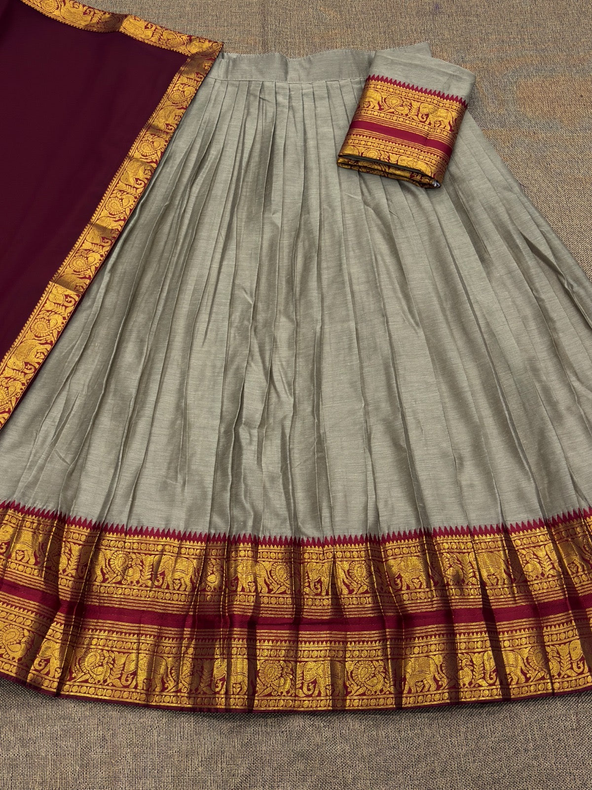 SUNAIKA - SOUTH-STYLE KANJIVARAM SILK