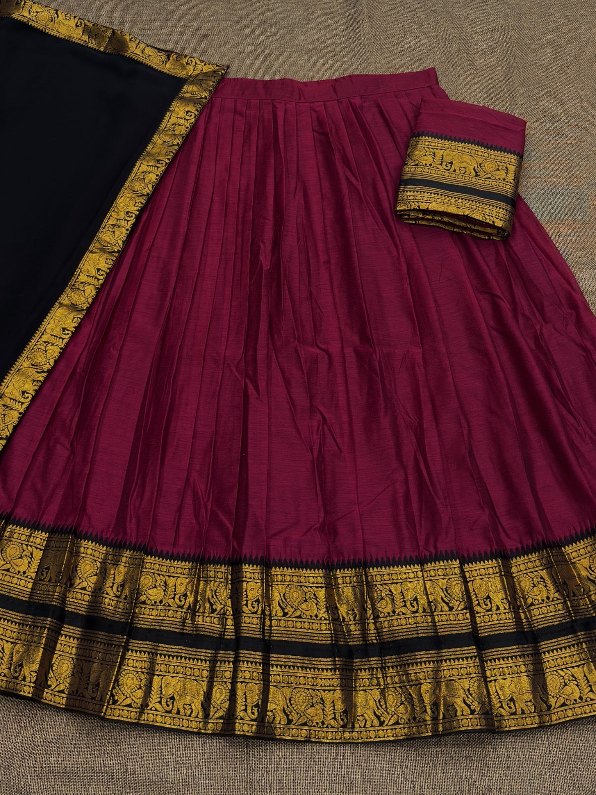 SUNAIKA-KANJVARAM LEHANGA