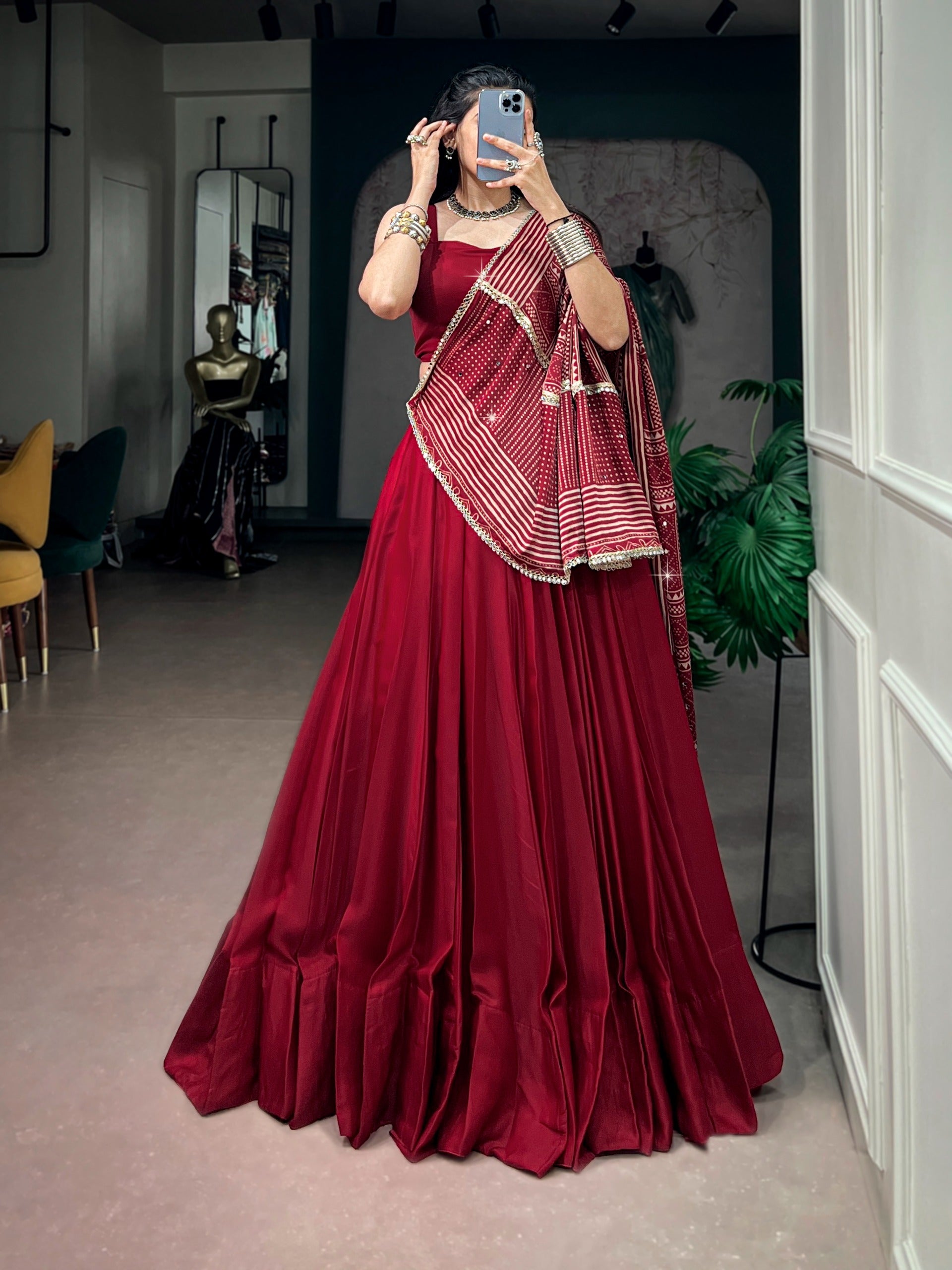 PRISHA 2 - NAVRATRI CHOLI