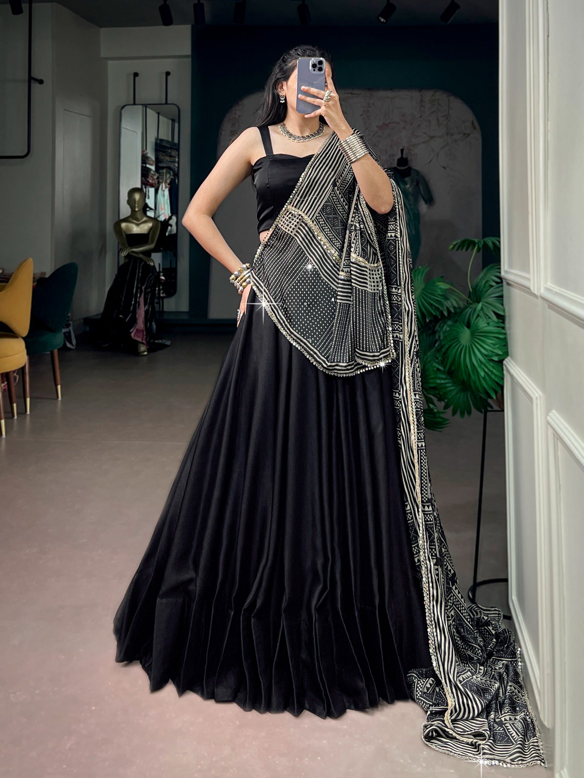 PRISHA 2 - NAVRATRI CHOLI