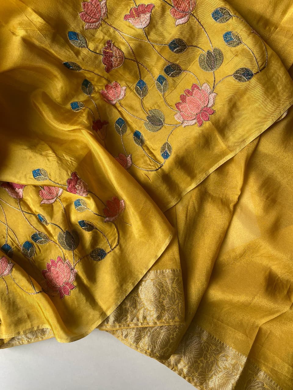 ANUPAMA - TISSUE SAREE
