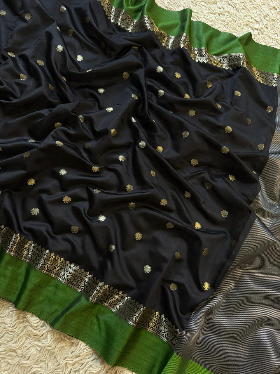 ILAVARASI- PREMIUM SEMI KATAN SAREE