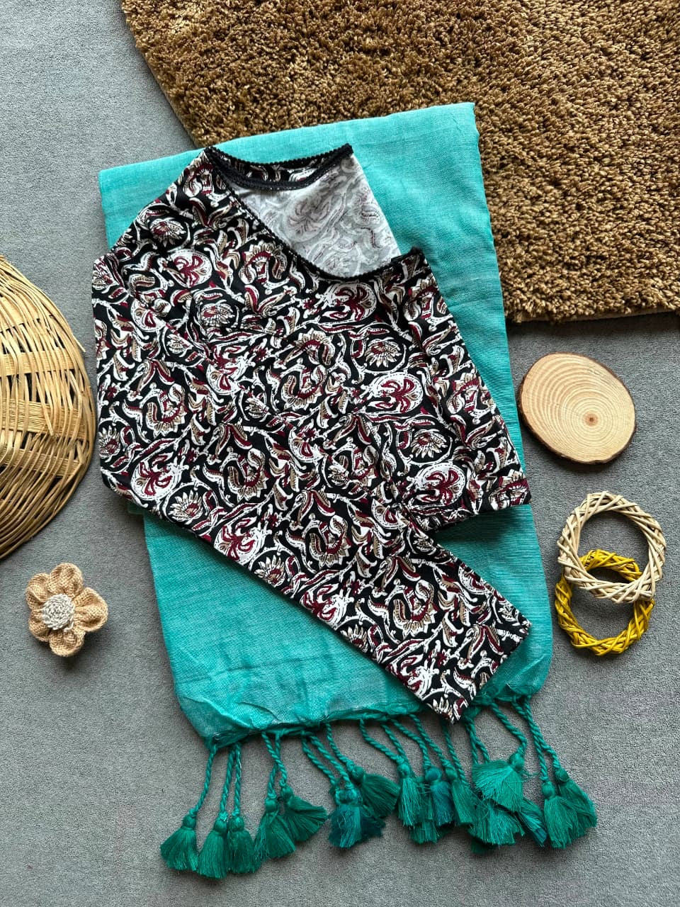 DHANSHI 2 - STRECHABLE BLOUSE