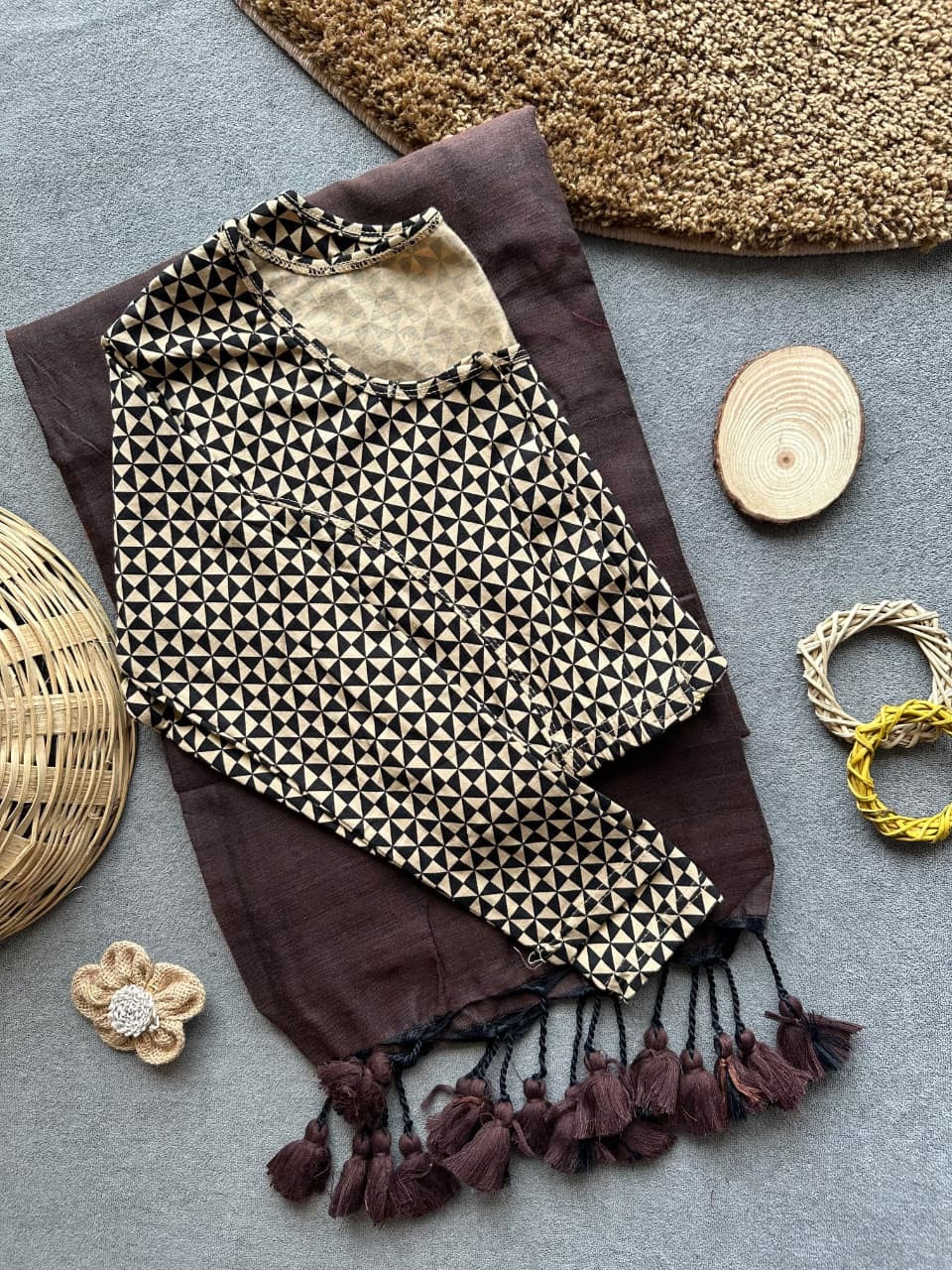 DHANSHI 2 - STRECHABLE BLOUSE