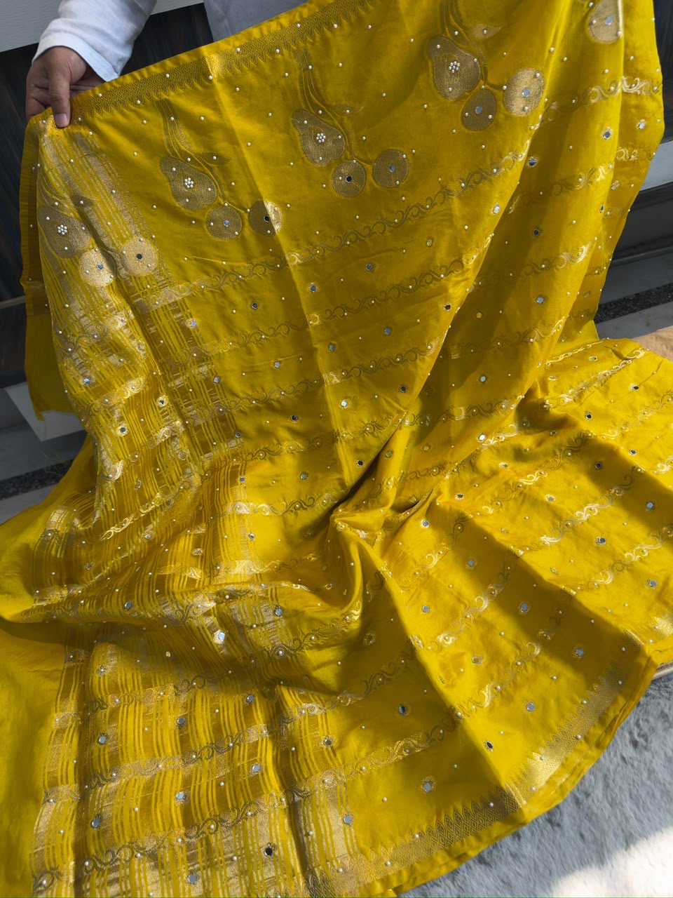 MANJAL - TRISHA YELLOW