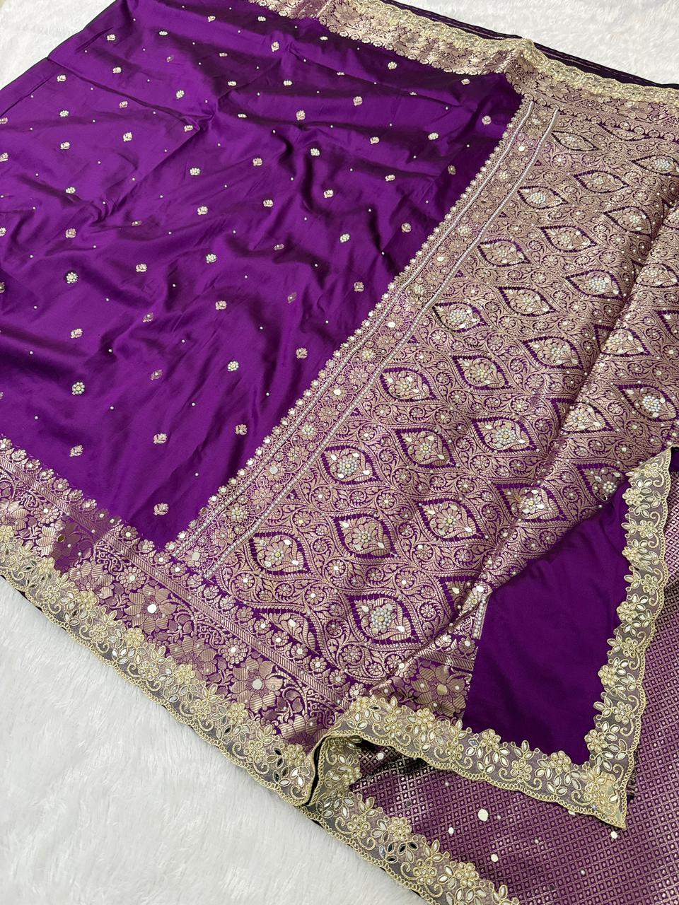NIVARA - SEMI KATAN SILK