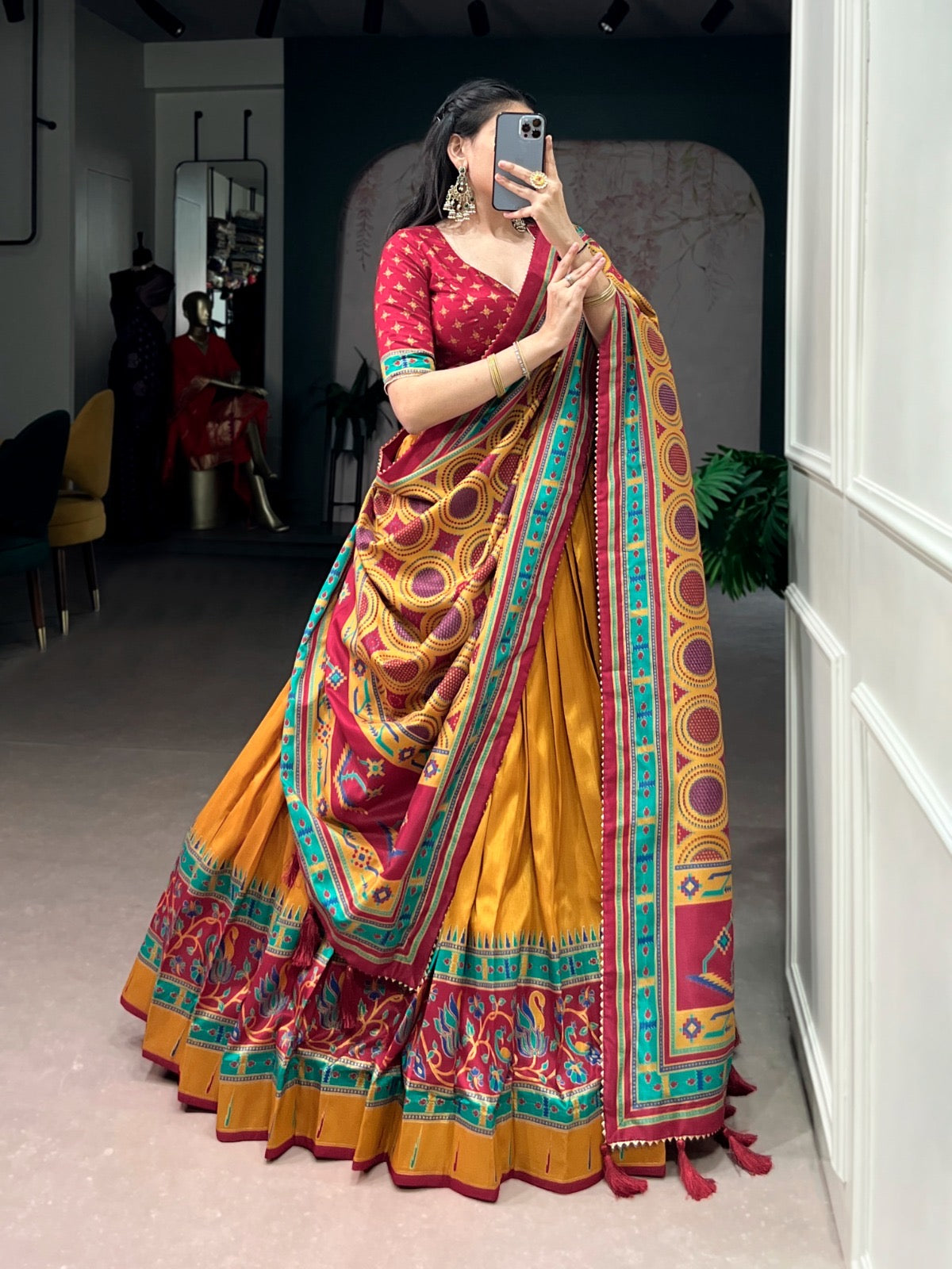 MAHANITHI - TASAR LEHENGA