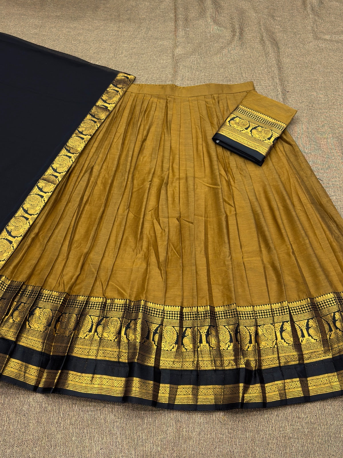 SUNAIKA-KANJVARAM LEHANGA
