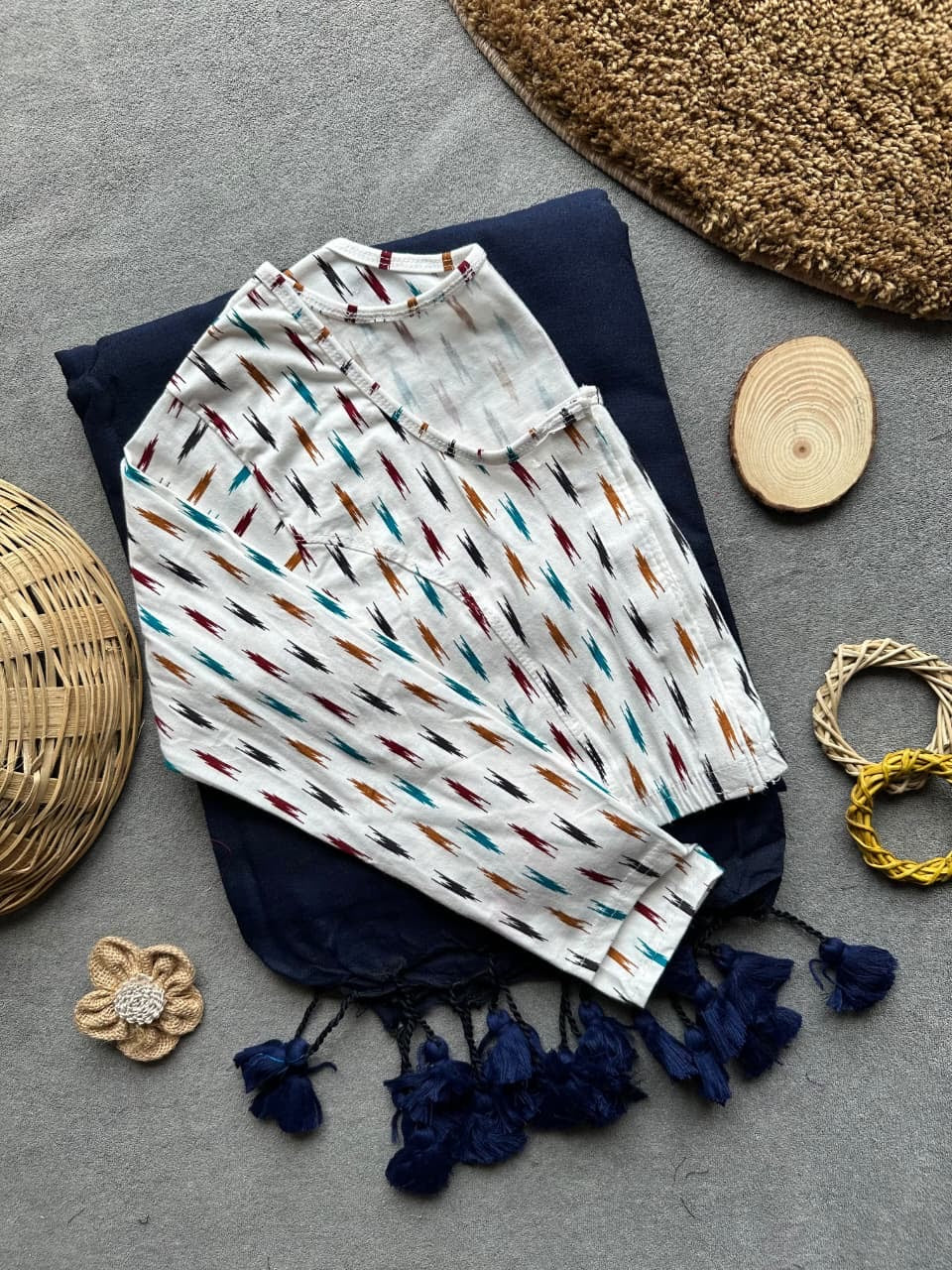 DHANSHI 2 - STRECHABLE BLOUSE