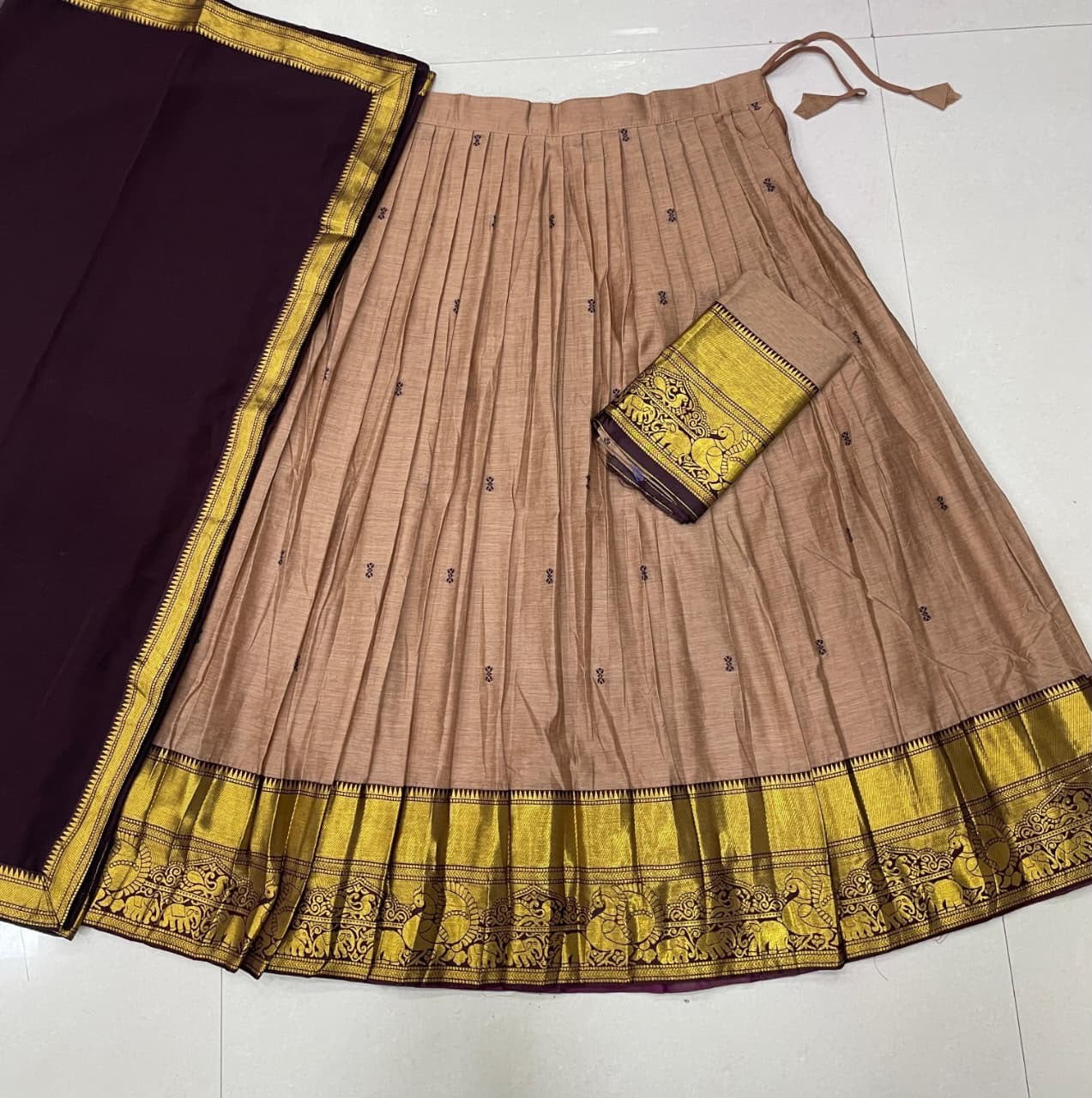 MEERANI - KANCHI COTTON DHAVANI ( SEMISTITCHED)