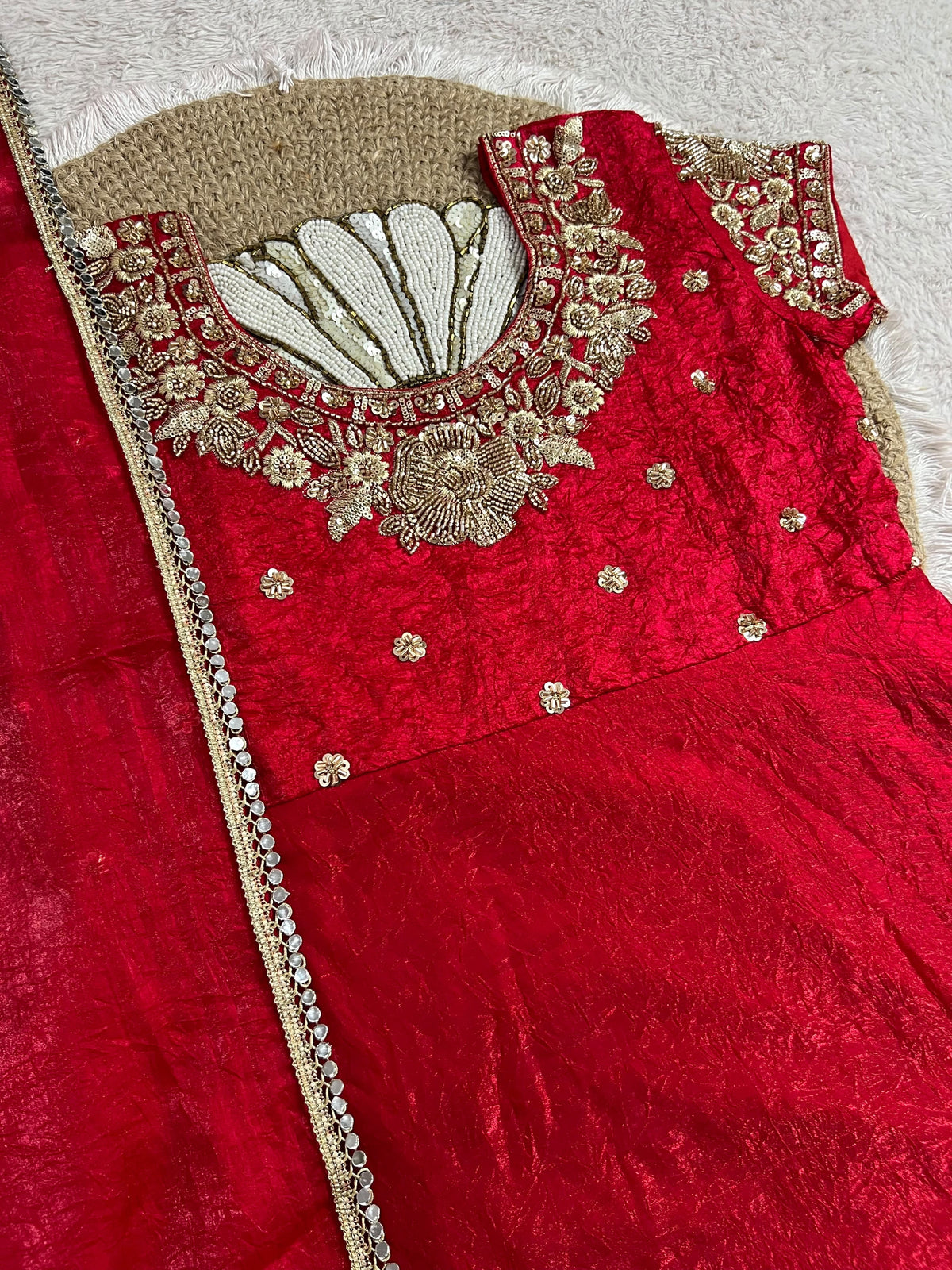 DOLLY - HANDWORK ANARAKLI
