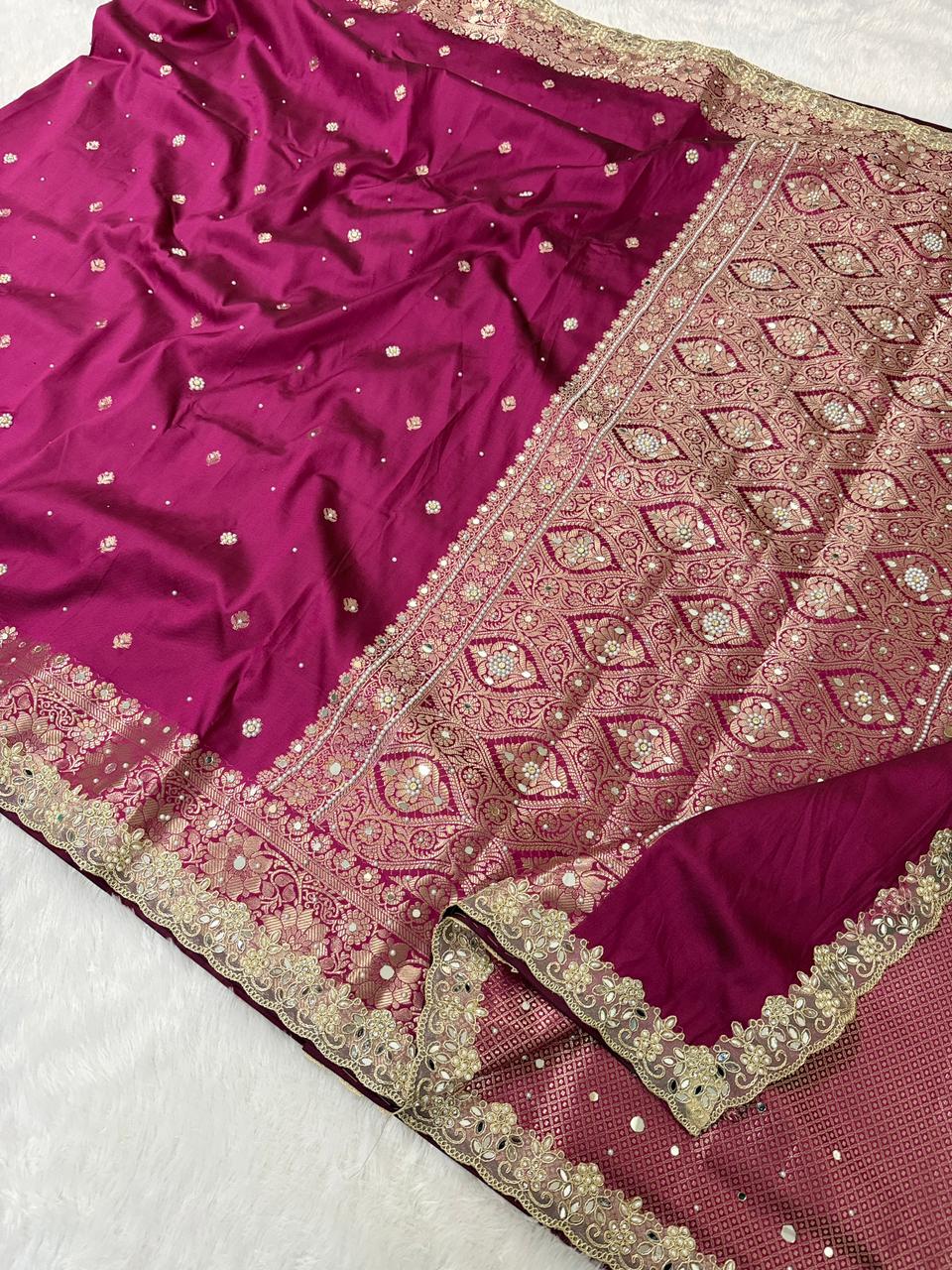 NIVARA - SEMI KATAN SILK