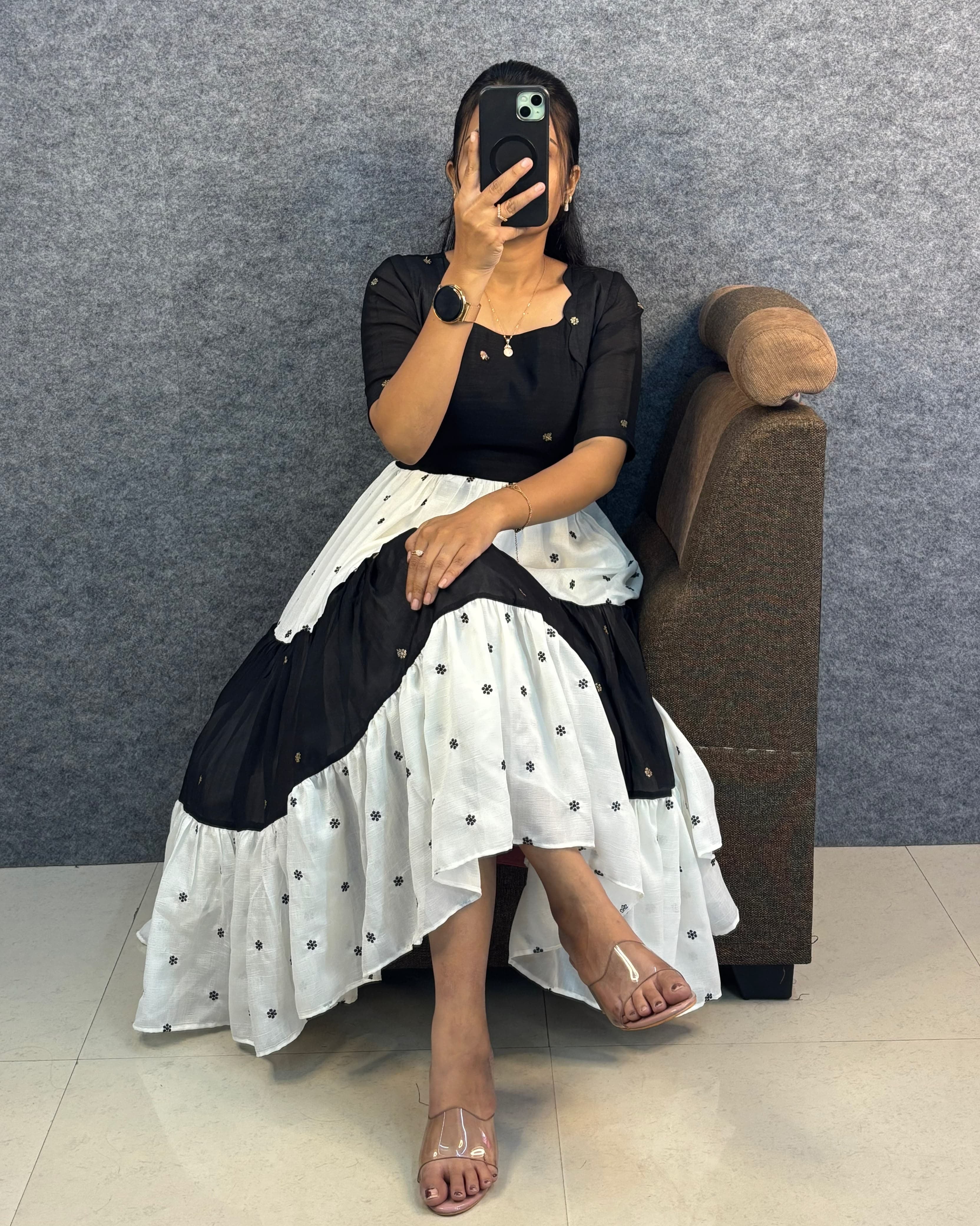 AKERA - 3-Tier Vichitra Maxi