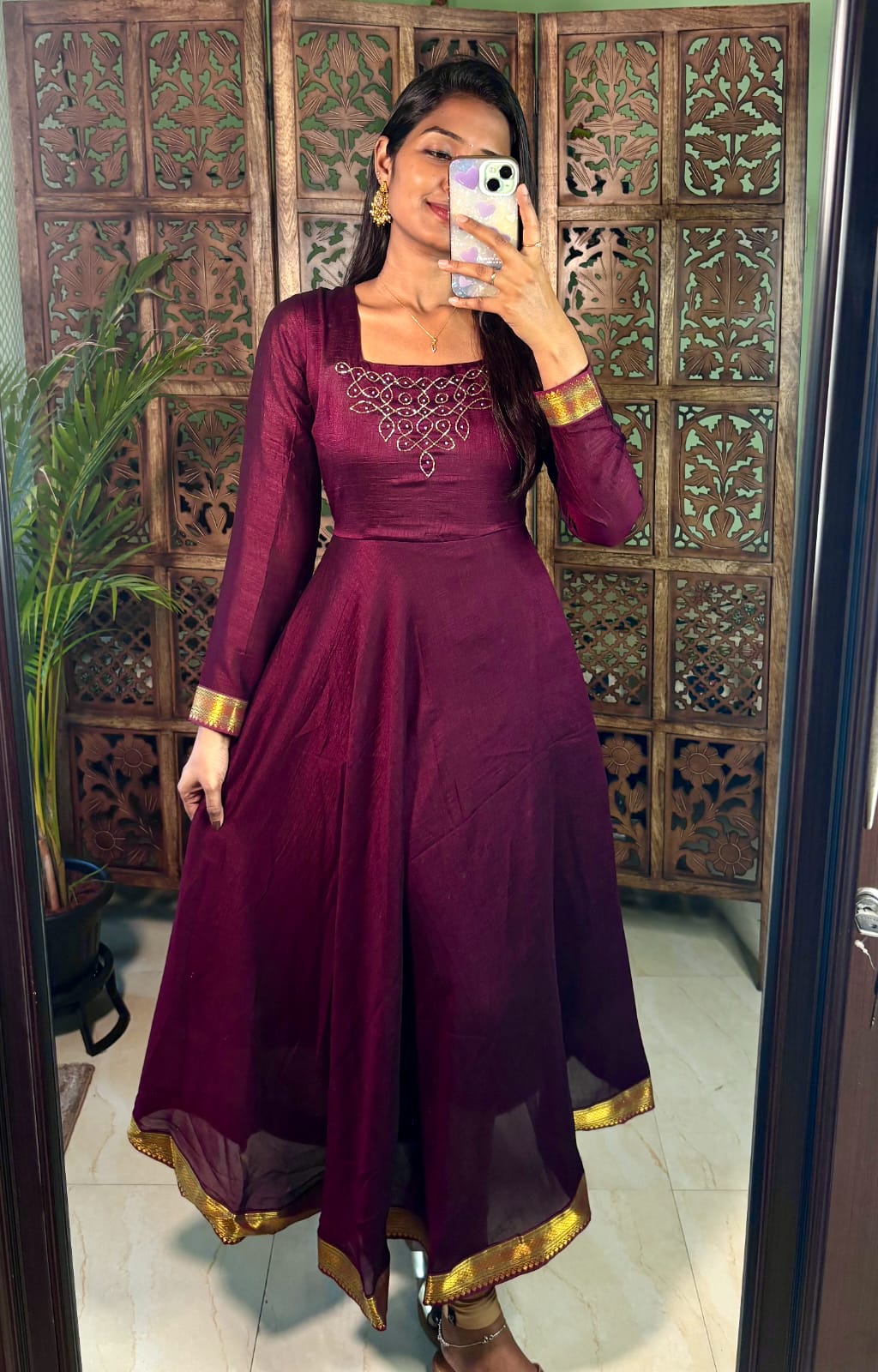 Kadhalar dhinam outfit