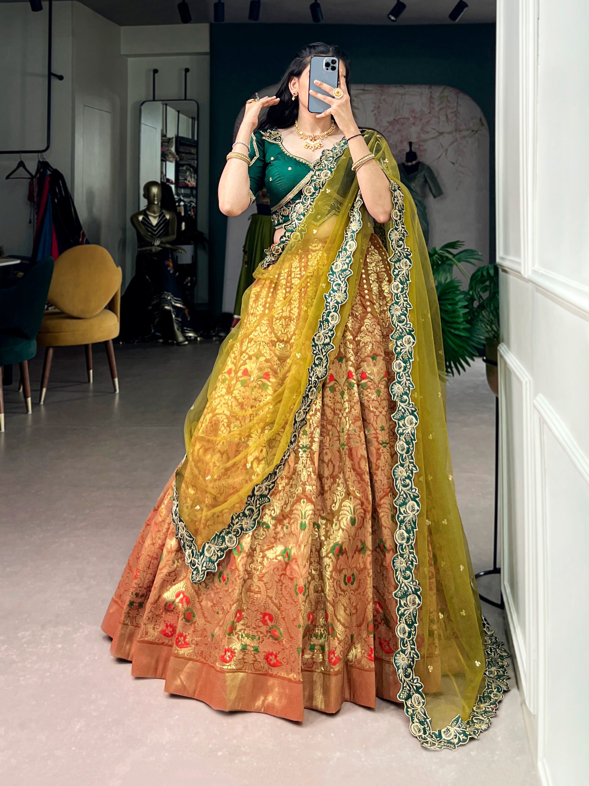VIYANA - FESTIVE LEHENGA
