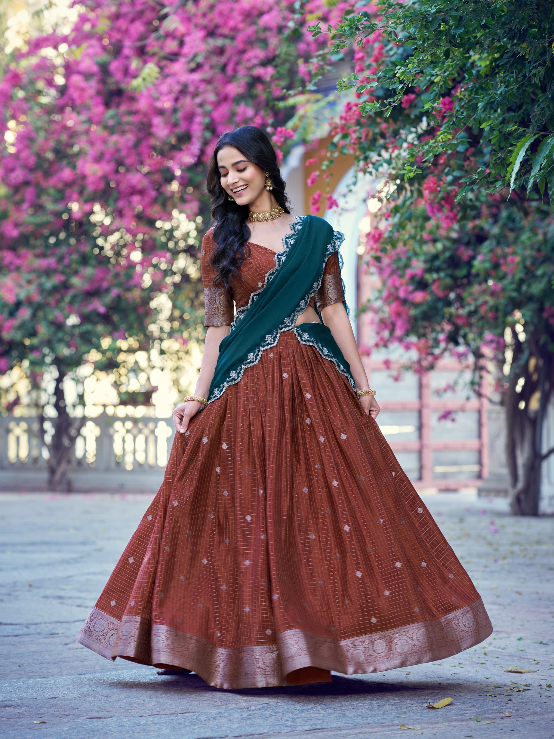 LAKSHA - ONAM DHAVANI SET (SEMISTITCHED)