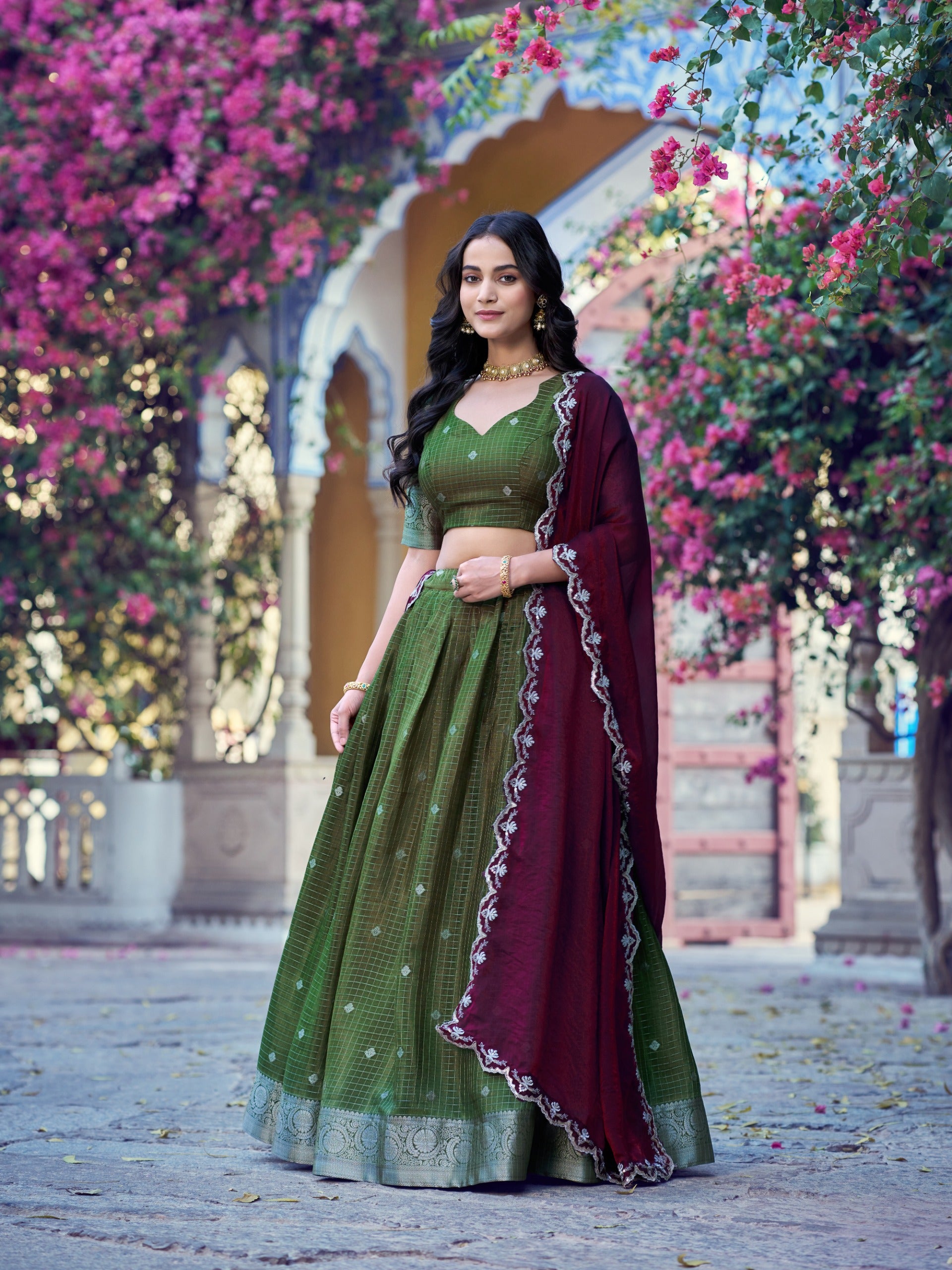 LAKSHA - ONAM DHAVANI SET (SEMISTITCHED)