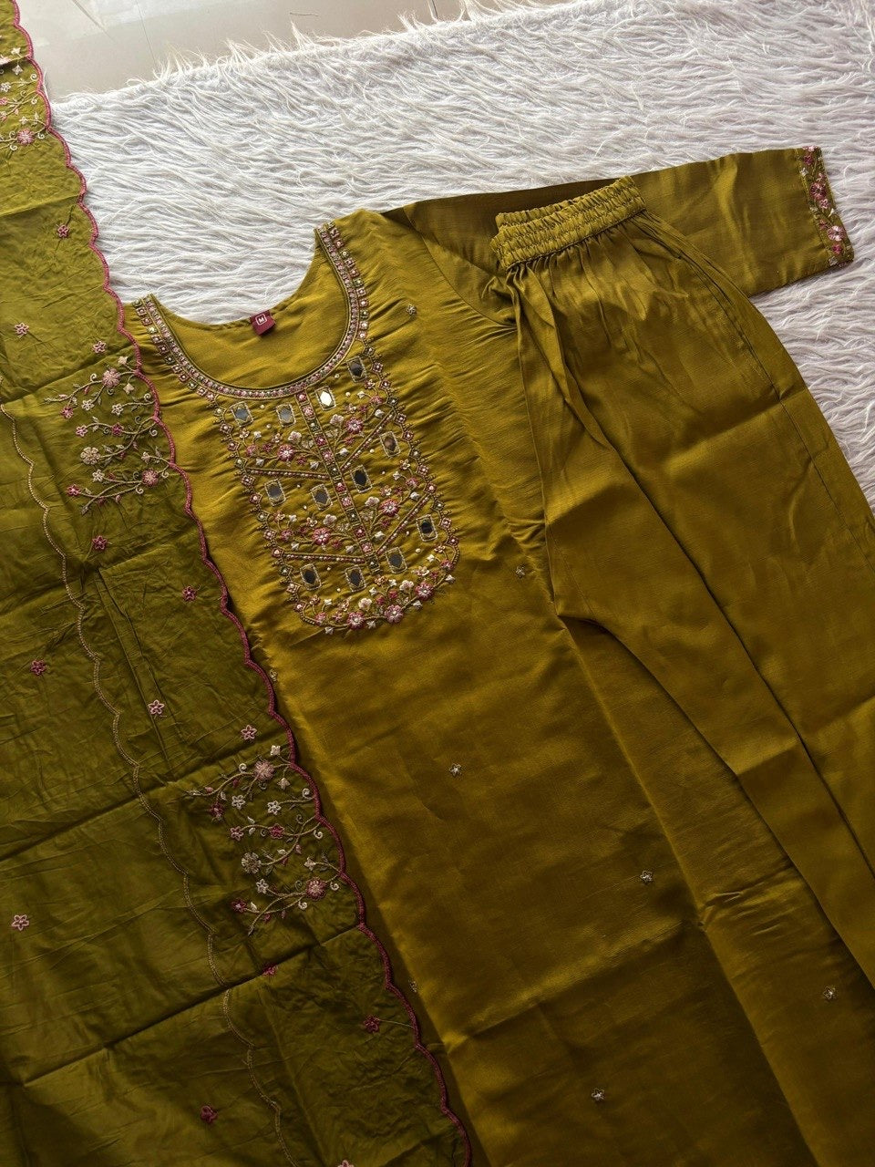 ARPITA- Designer Kurti Pant Dupatta Set