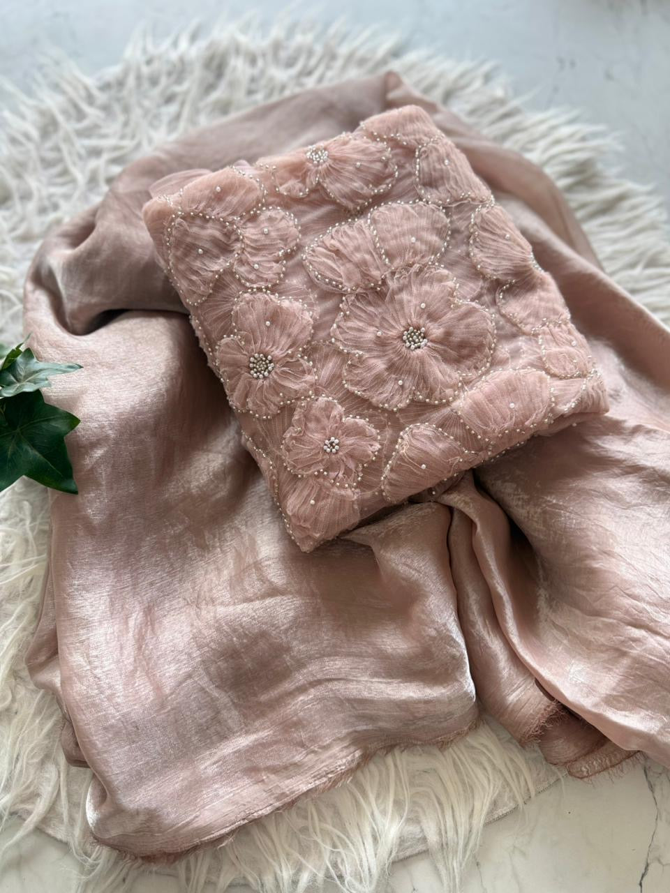 AMOHA - APPLIQUÉ WORK