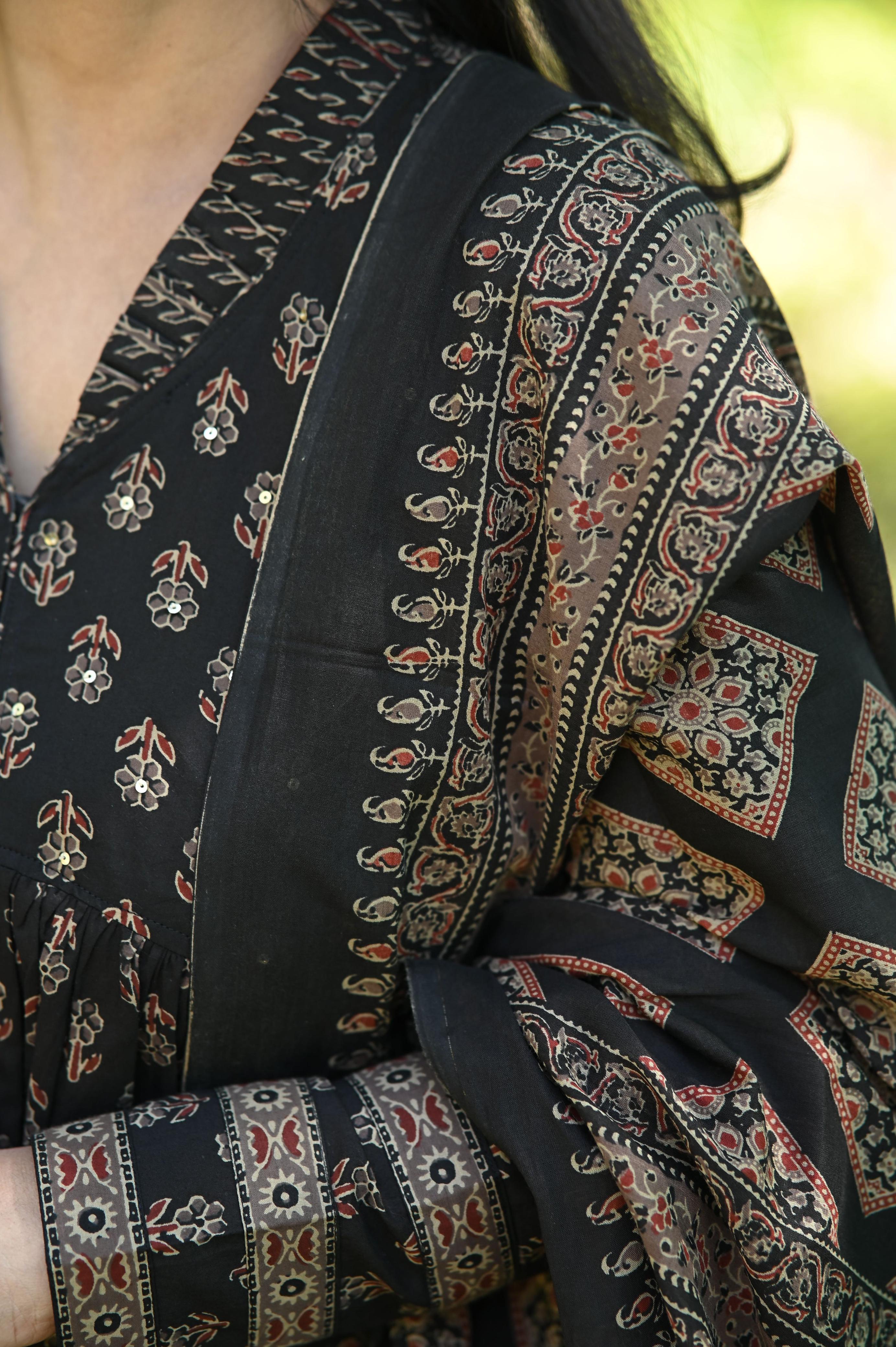 Black salwar suit