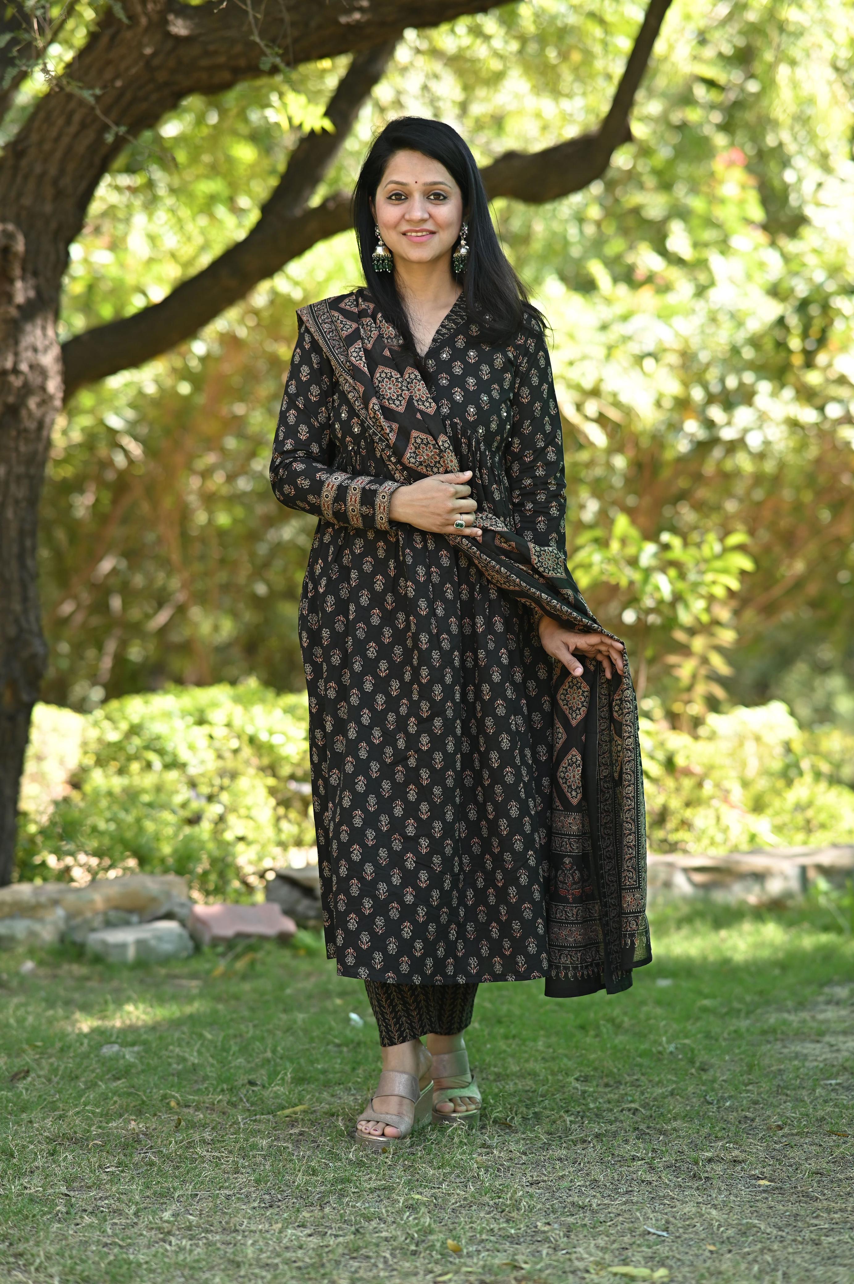 Black salwar suit