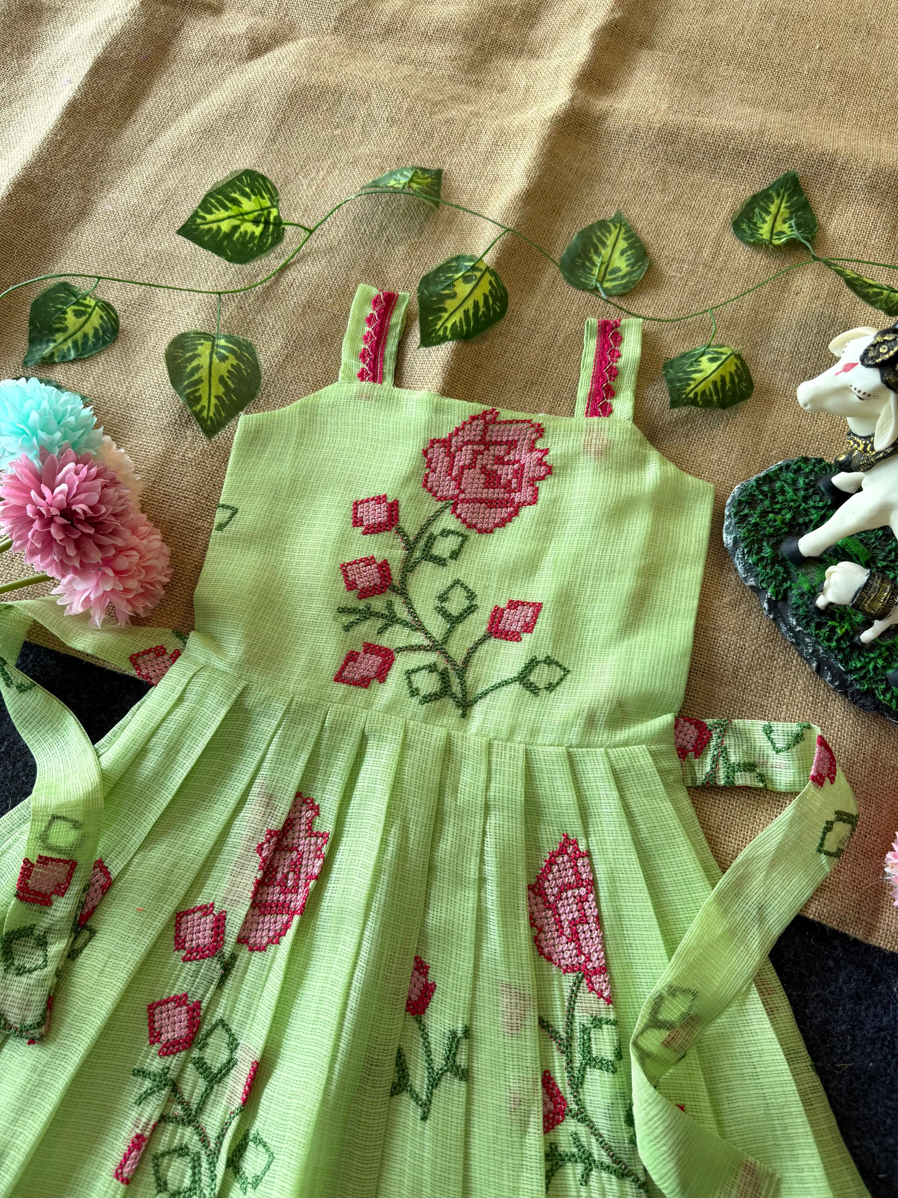 Kids kota gown