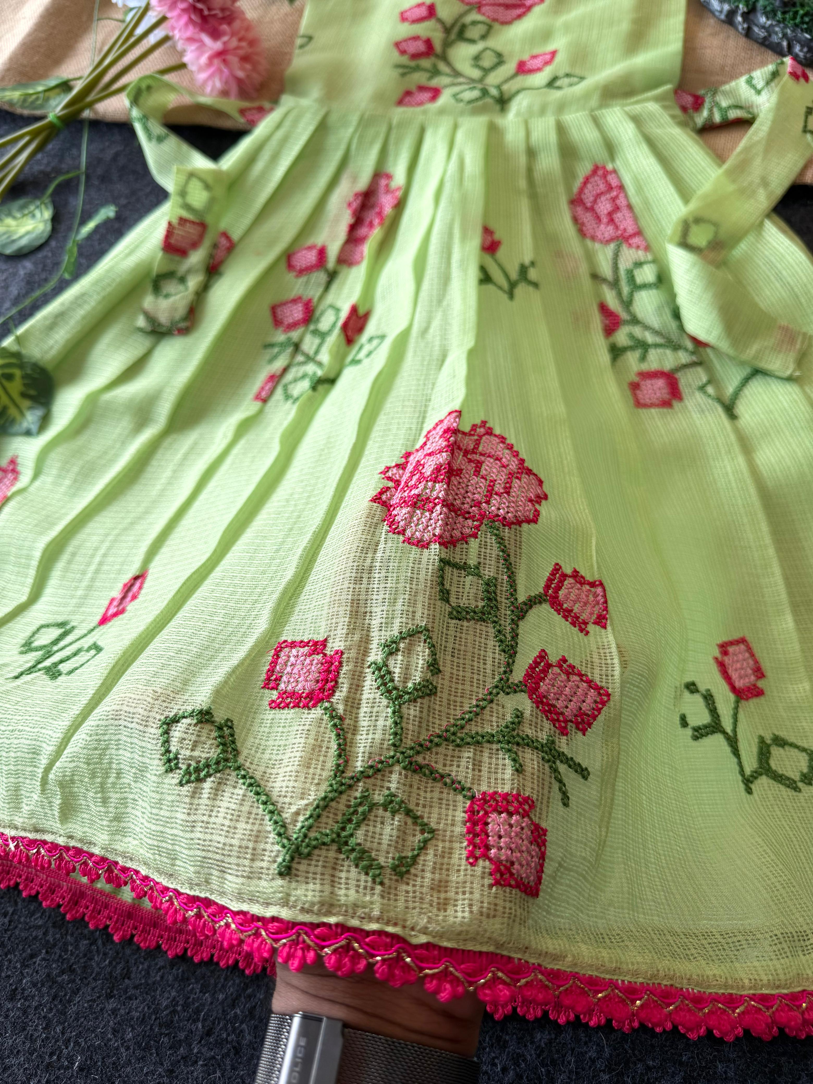 Kids kota gown