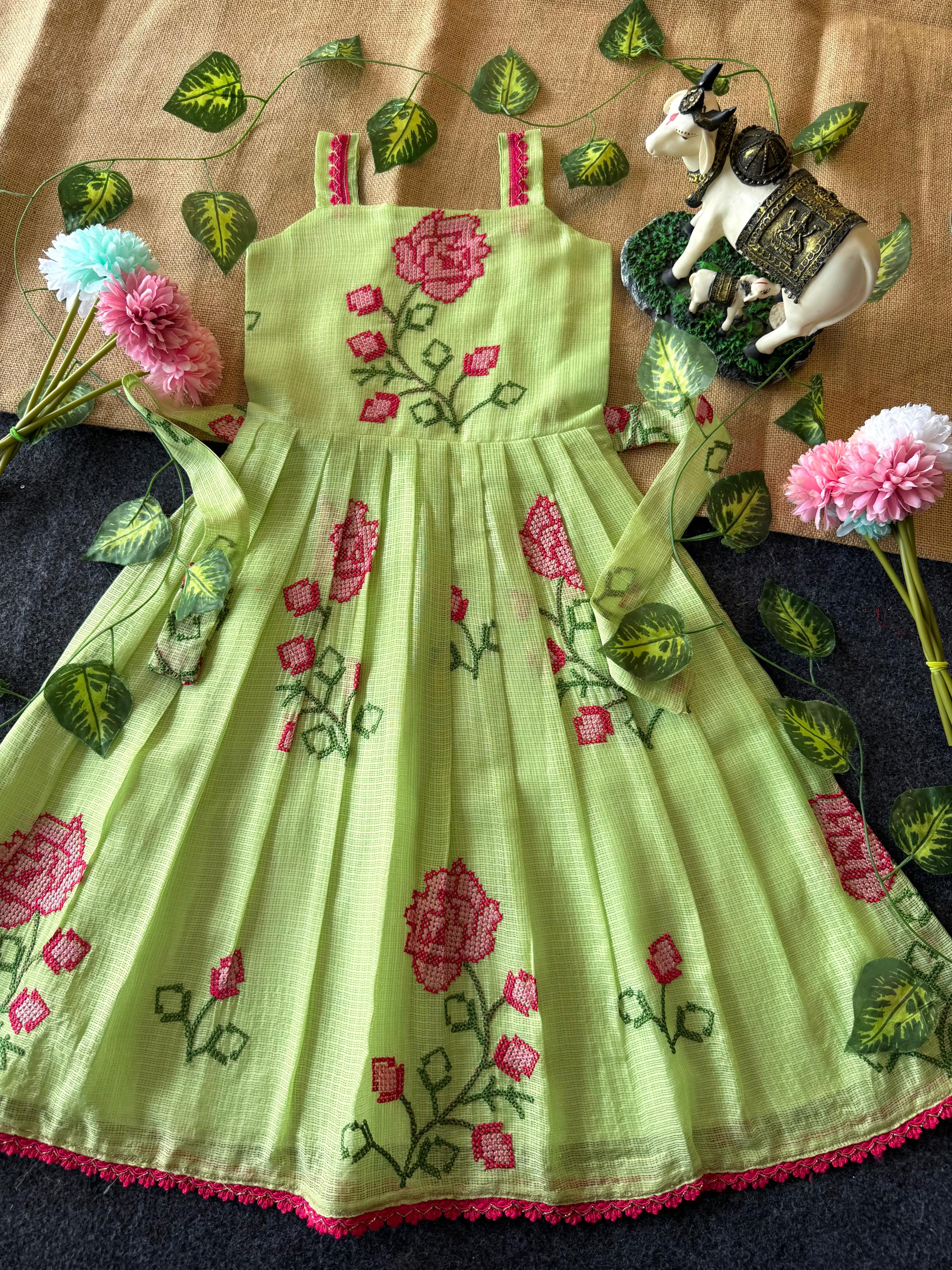 Kids kota gown