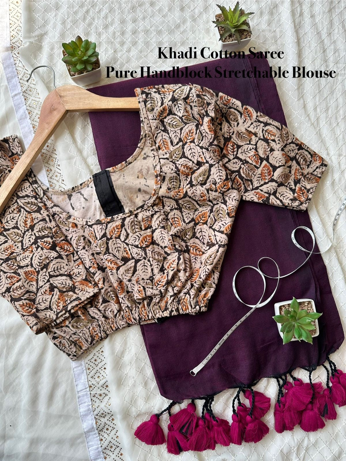 SUCHI - STRECHABLE HANDBLOCK BLOUSE.