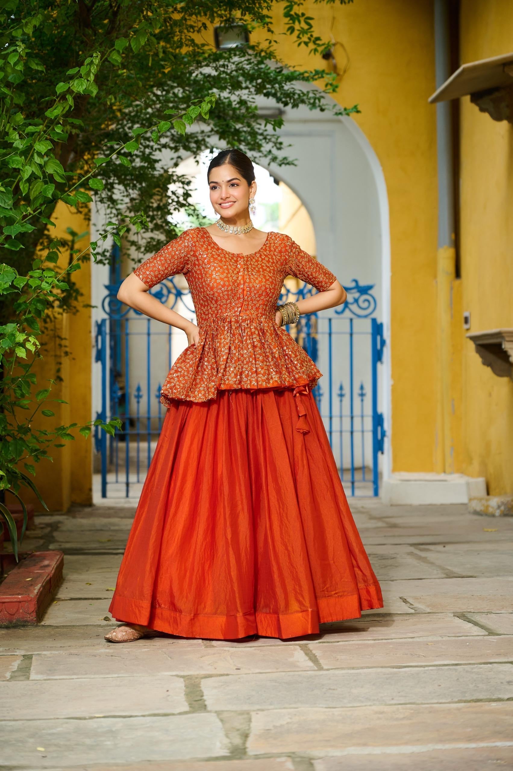 HIRANI-LEHENGA CHOLI