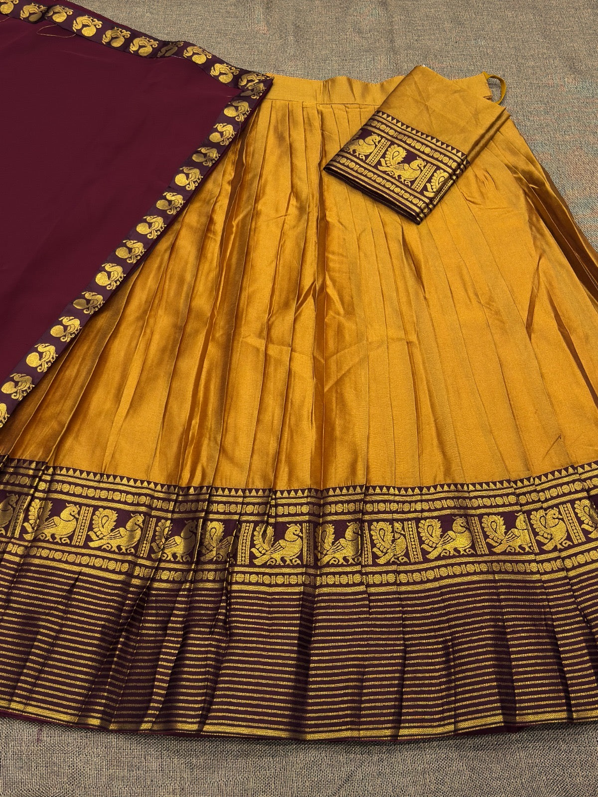 SUNAIKA - SOUTH-STYLE KANJIVARAM SILK
