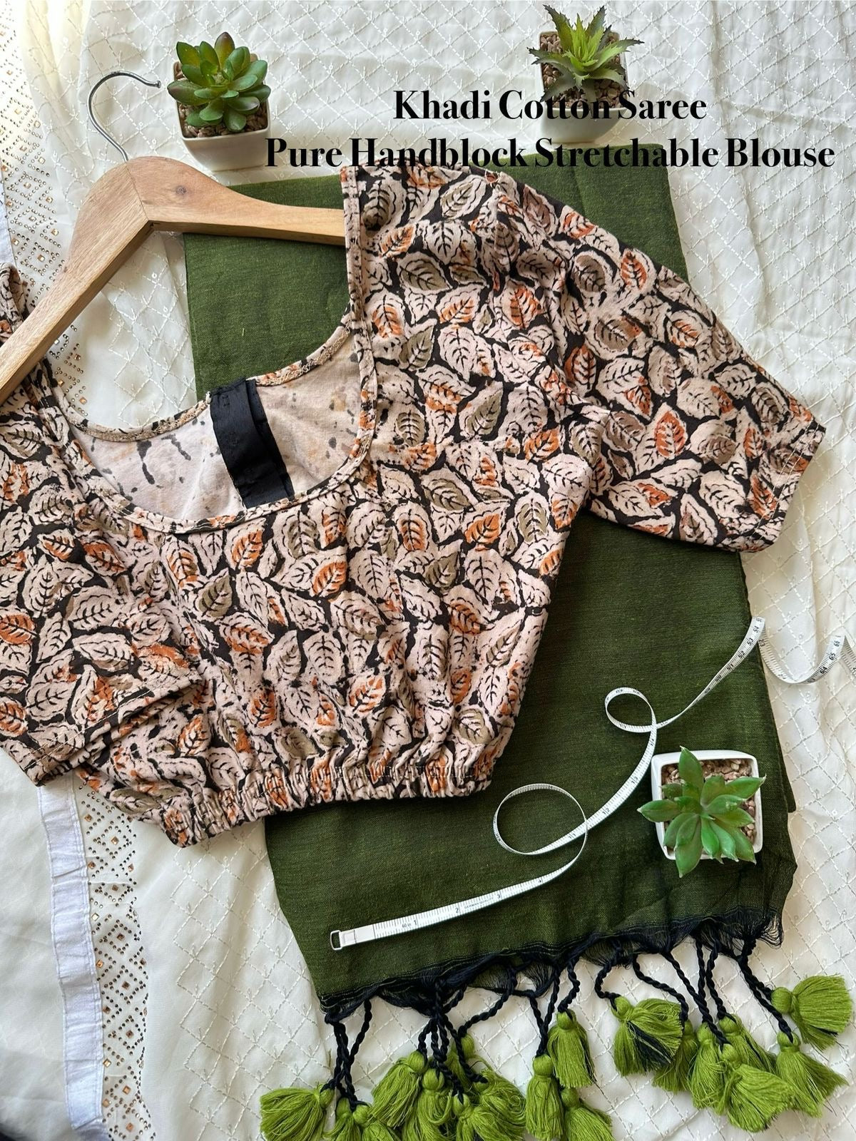SUCHI - STRECHABLE HANDBLOCK BLOUSE.