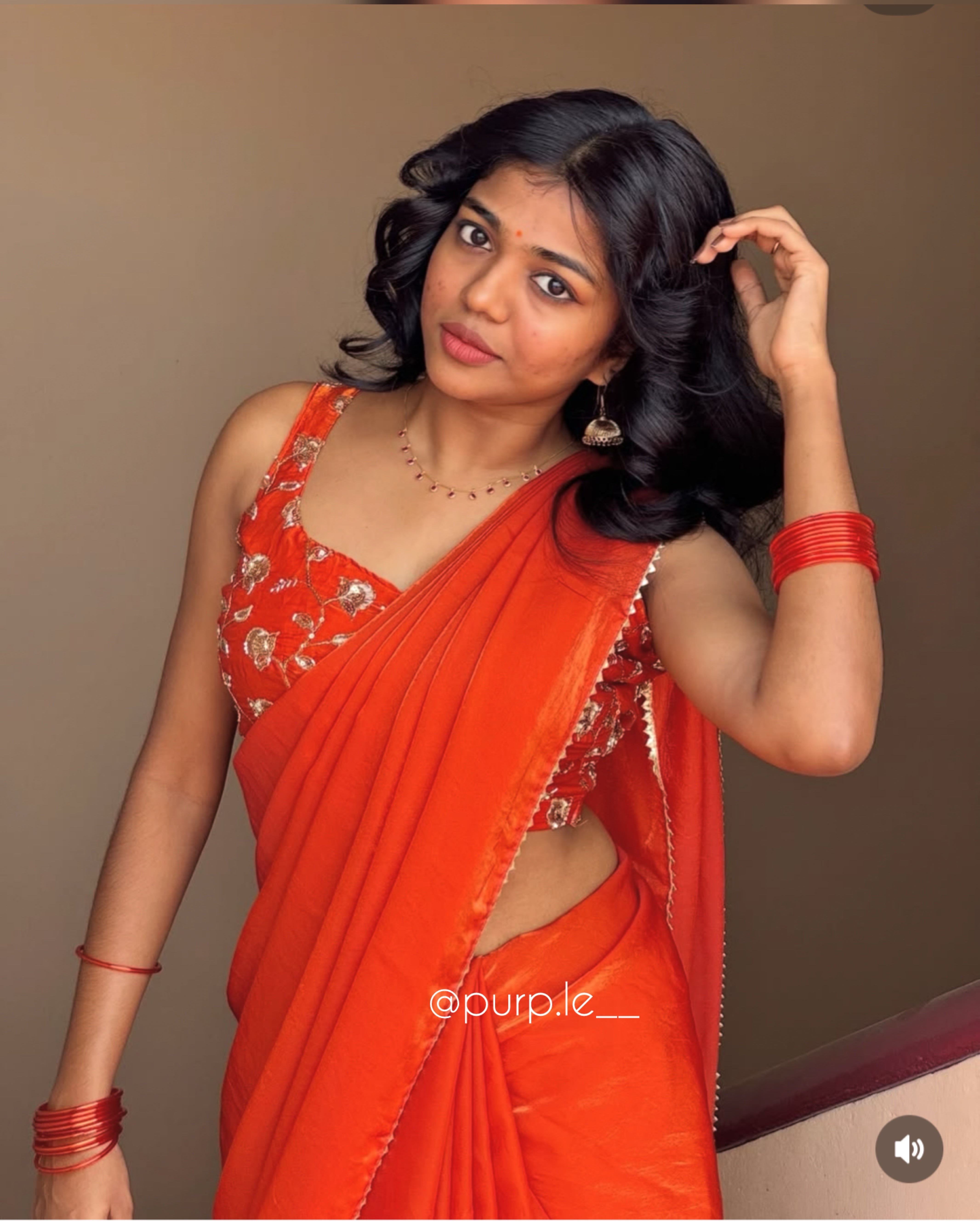 VEDHIKA - RUST ORANGE SAREE